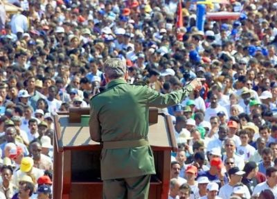 Fidel siempre estuvo junto al pueblo en cada primero de mayo. #PorCubaJuntosCreamos