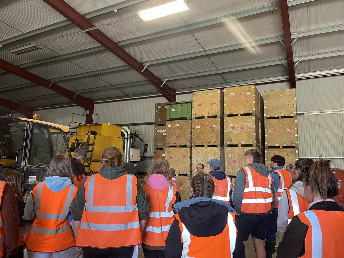 Day / Diwrnod 1: visiting <a href="/velcourt/">Velcourt</a> farms, discussing onions, potatoes, trial plots and water security🧅🥔🚜💦then to <a href="/KWSUKLtd/">KWS UK Ltd</a> seeing how their barley and wheat varieties are trialed and end up on the recommended list🌾