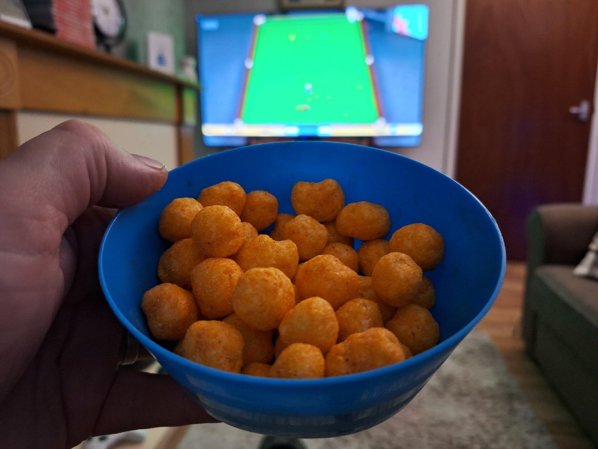 Some cheesy balls to see me through the snooker balls 🤓