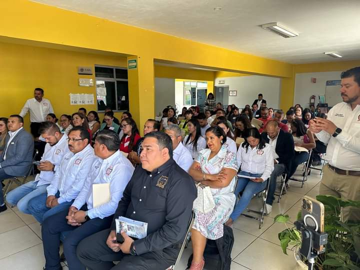 Nuestra Asociación participó en el Foro Educativo organizado por el #CentrEducativoVallesVirtual en un privilegio colaborar con instituciones que marcan la pauta en jalisco como lo es CEVvi @checovictoriag