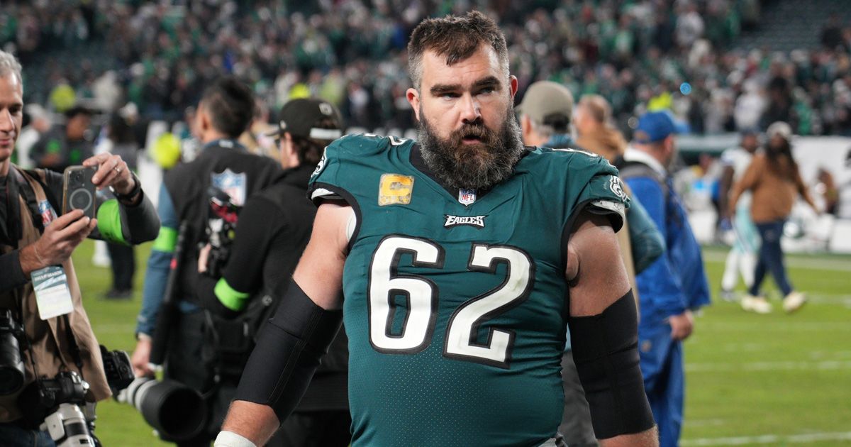 NFL Daily News
Jason Kelce, former Eagles center, transitions to ESPN's 'Monday Night Football' pregame show, adding his unique perspective to the broadcast.

buff.ly/3yUqZ83

#NFL #dailynews #footballbetting #bettingsports #HandicapperChic