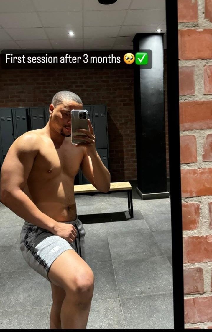 #BBMzansi Sinaye at the gym getting set for his Summer body