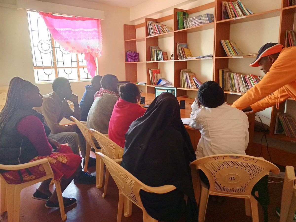 What did you want to do when you left #school? 

Our staff sat down withthe Form 4 students supported by GEF to discuss their options. 

Thanks to donations, they’ve almost finished #highschool. The world can be their oyster. 🤩

#University
#college
#careersadvice