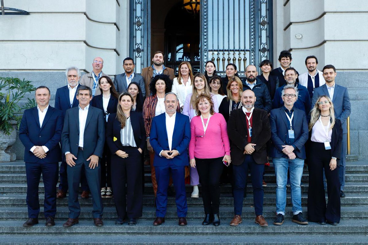 El Estado nacional junto a los delegados de todas las provincias que integramos el Consejo Federal de Drogas (#COFEDRO) trabajamos en proyectar estrategias conjuntas, sumando esfuerzos y actores en cada territorio para abordar esta problemática con una mirada integral.