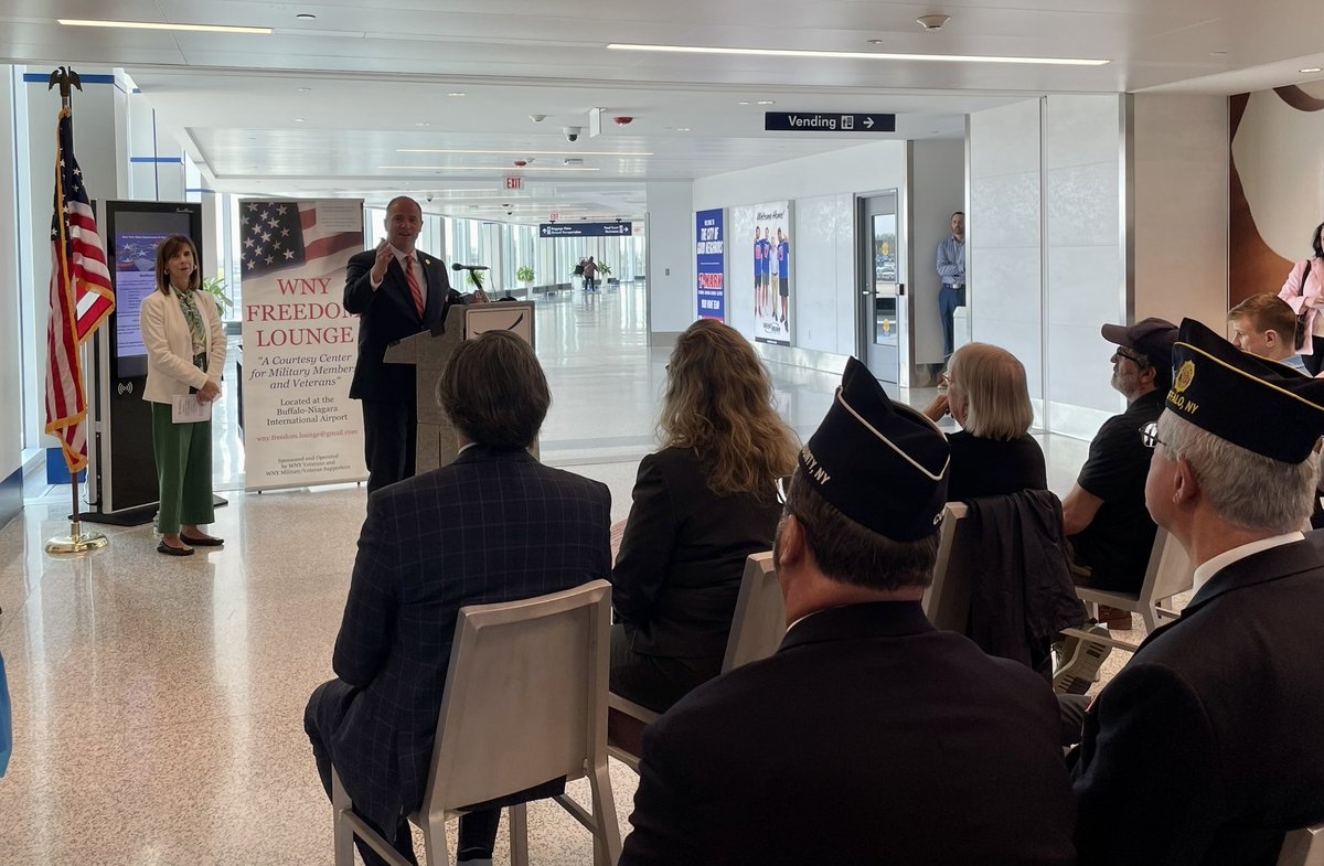 Thrilled to see the new Veterans Welcome Center Kiosk open in the @BUFAirport today. This resource will help inform veterans, service members, and their families of the benefits they have earned through their service and sacrifice. As always, thank you to our brave veterans.