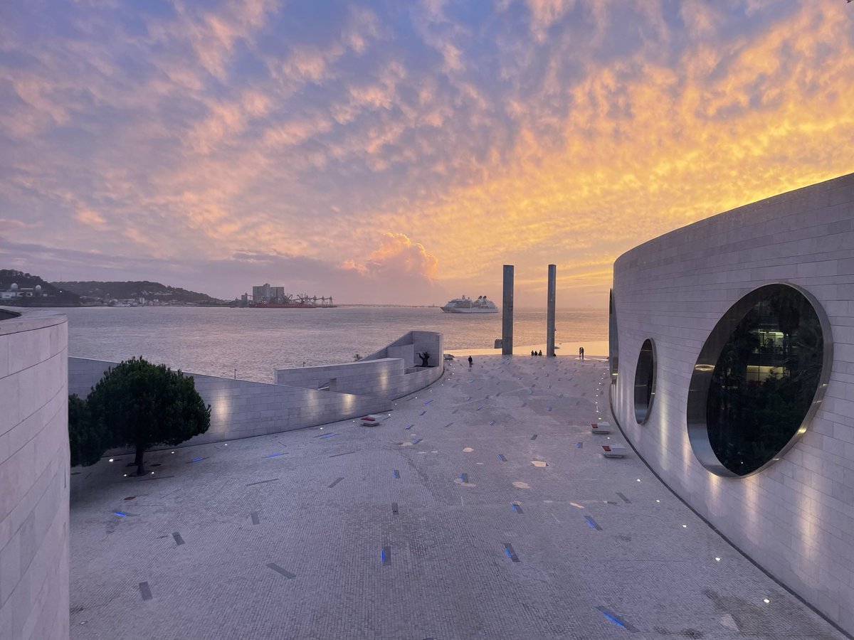 ✨Tomorrow last day to submit your abstract to @ZDMSociety 17 meeting! @ChampalimaudF #Lisbon amazing speakers and many slots for selected oral presentations!