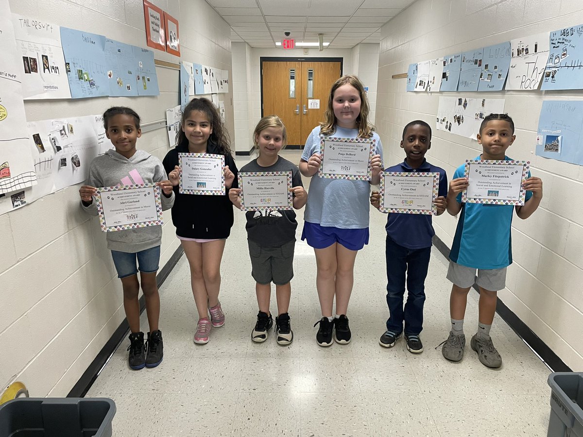 amydocherty44's tweet image. Shout out to these hardworking wolves! We love recognizing these honor roll students! Classmates were so excited that it was hard to hold our applause until the end! 😂@wolvestweet  @soontobeMrsFord
