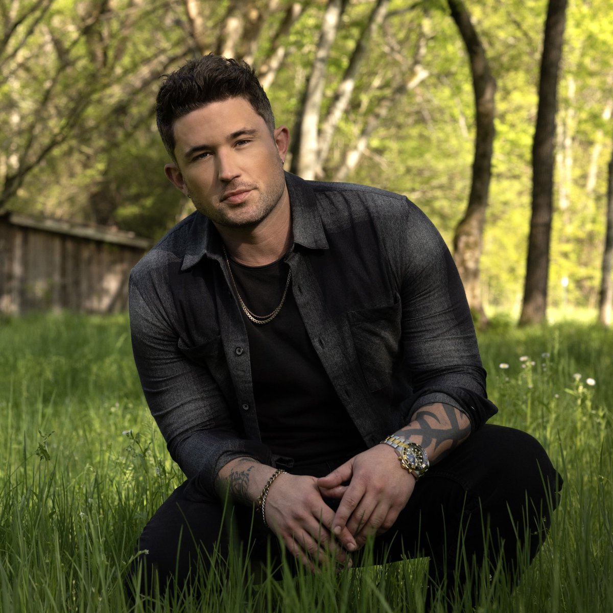 Wishing a HAPPY BIRTHDAY to @Michaelraymusic! Go stream his latest release #Hold to celebrate with us. 🥳🎂