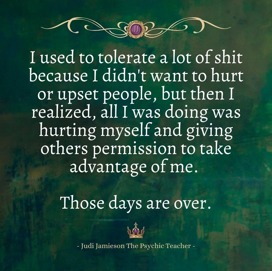 I've changed a lot over the last few years & I've learned to not tolerate any bullshit that people throw my way. I will not apologize for who I am & how I hold myself w/ confidence. And if ya don't like it, I got 2 words for ya.......

#MentalHealthMonday
#MentalHealthMatters