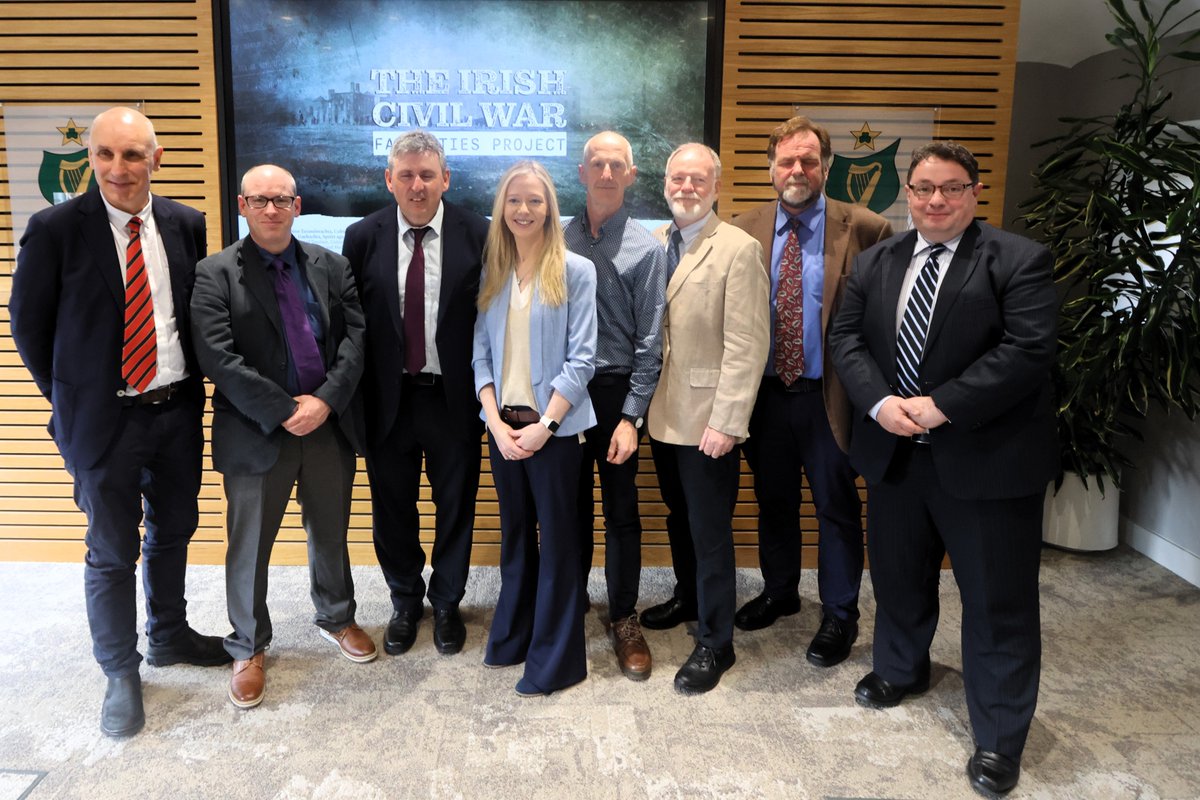 RMcGreevy1301's tweet image. JRR Tolkien said 'I wisely started with a map' and he wrote his stories afterwards. 
Too many history works treat maps as an annoyance to be packed into the appendix of a book if they are there at all. 
The UCC team that brought us the brilliant Atlas of the Irish Revolution put…