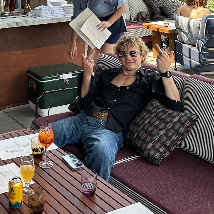 just a man enjoying an Aperol Spritz on a spring day in NYC 🍹 😎

📸: rylandlynch on Instagram Story