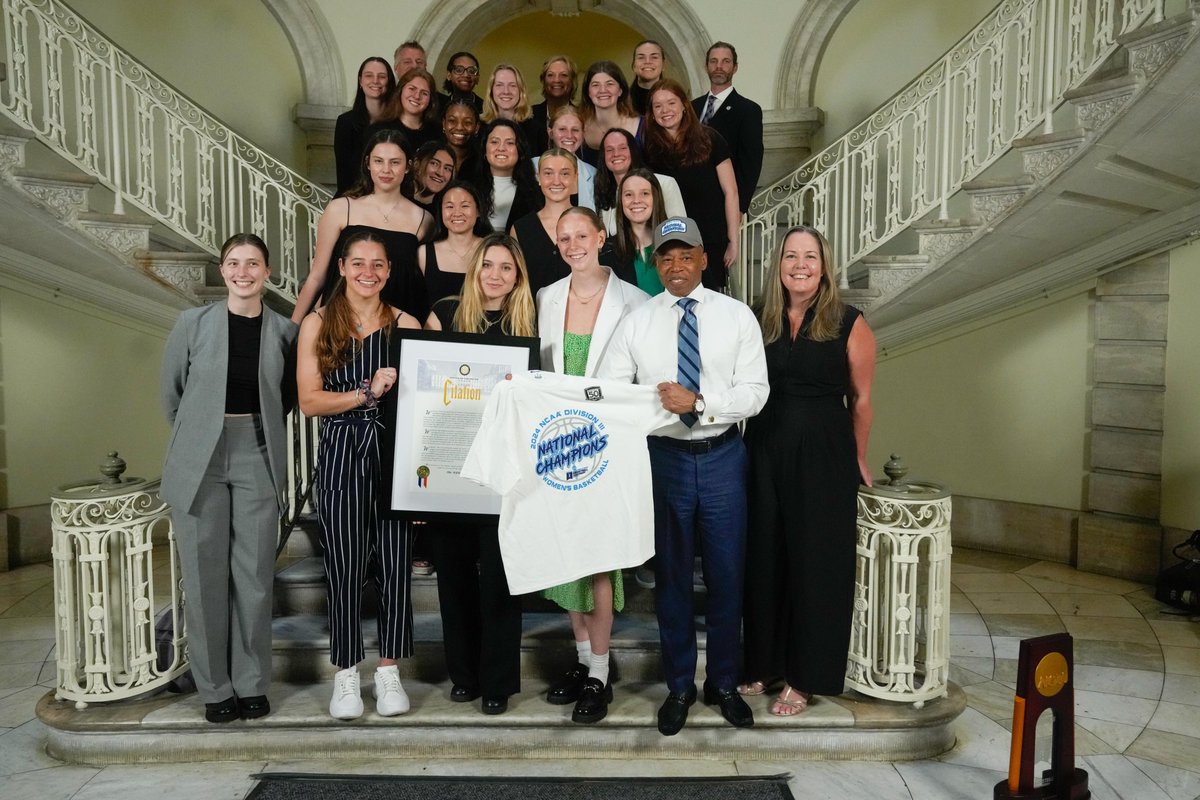 Go Violets!

So great to welcome <a href="/nyuwomenshoops/">NYU Women's Basketball</a> to City Hall today to celebrate their 2024 NCAA Division III Championship win — plus their first-ever undefeated season. 

They made us proud and we're honored to recognize their hard work on and off the court.