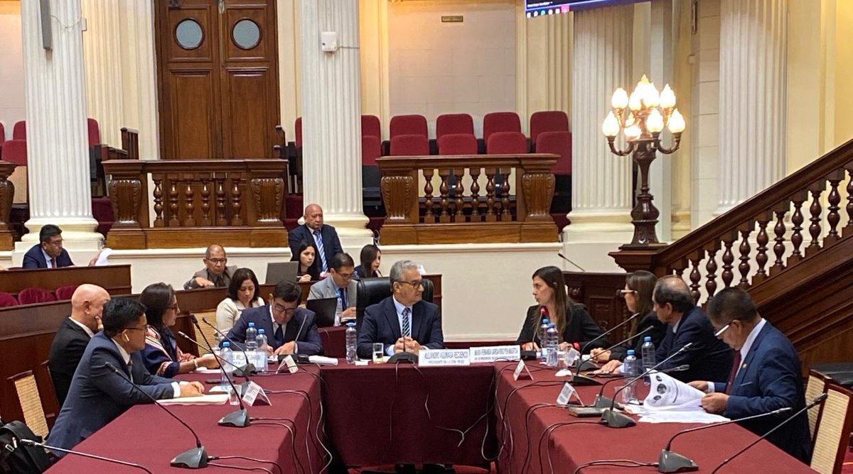 En sesión de la @ComisionRREE, presidida por el congresista @A_Aguinaga, se recibió la opinión de la @SUNATOficial y de la Unidad de Inteligencia Financiera - UIF, sobre los proyectos de ley que buscan modificar la Ley de creación de la @apciagencia. bit.ly/3UcTmYc