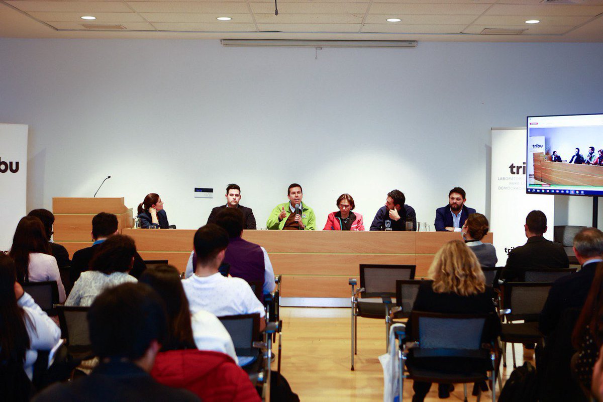 ¡#Renca💚avanza en integridad! Hoy lanzamos con <a href="/TRIBUong/">Fundación Tribu</a>, @muni_maipu, <a href="/munisanjoaquin/">Ilustre Municipalidad de San Joaquín</a>, <a href="/penalolen/">Peñalolén</a> y <a href="/Gob_Santiago/">Gobierno de Santiago</a>, la Red local de Alianza para el Gobierno Abierto #OGPLocal, relevando importancia de Municipios/GOREs para + participación, transparencia y rendición de cuentas🔑