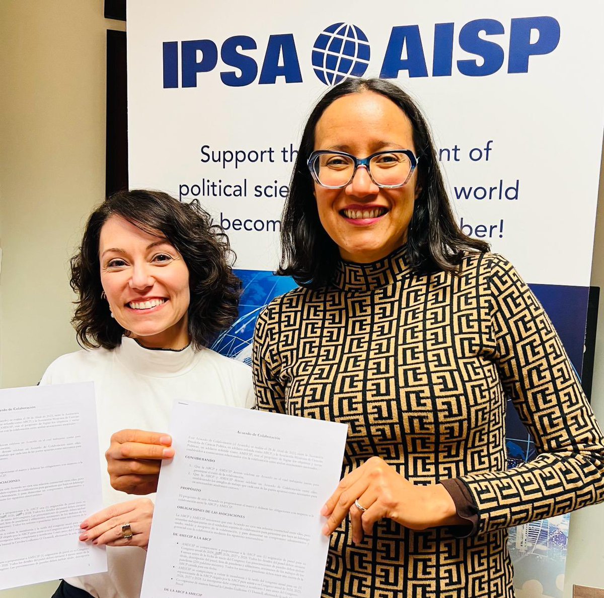 📃En el marco de la reunión del Comité Ejecutivo de la #IPSA, las presidentas de @AmecipOficial y de @ABCP_bot firmaron un acuerdo de colaboración para trabajar juntas proyectos que contribuyan al desarrollo inclusivo de la #CienciaPolítica #AMECIP