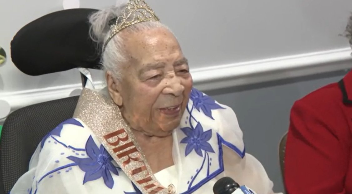 Happy 106th birthday Ms. Johnson! 🥳🎂 She shares her secret to living a long life. tinyurl.com/29dqdu49?utm_s…