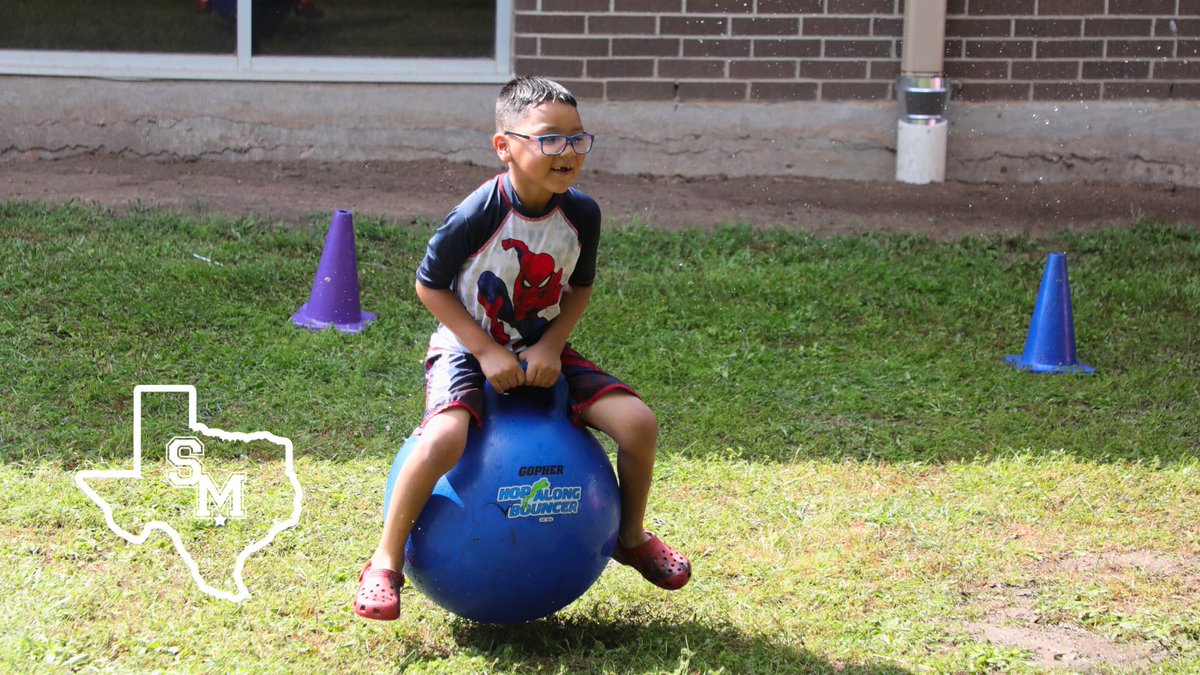 The beach came to Bowie Elementary on Monday, April 29. Our Champions celebrated Beach Day with beach games, hula hoop competitions, water relays, and plenty of fun under the sun! #RattlerUp