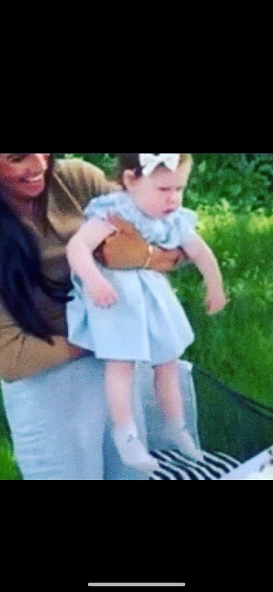 Meghan Markle told Oprah that The Royal Family had 'concerns' about how dark the kids' skin would be. Race bait of the millennium. #MeghanMarkleAmericanPsycho