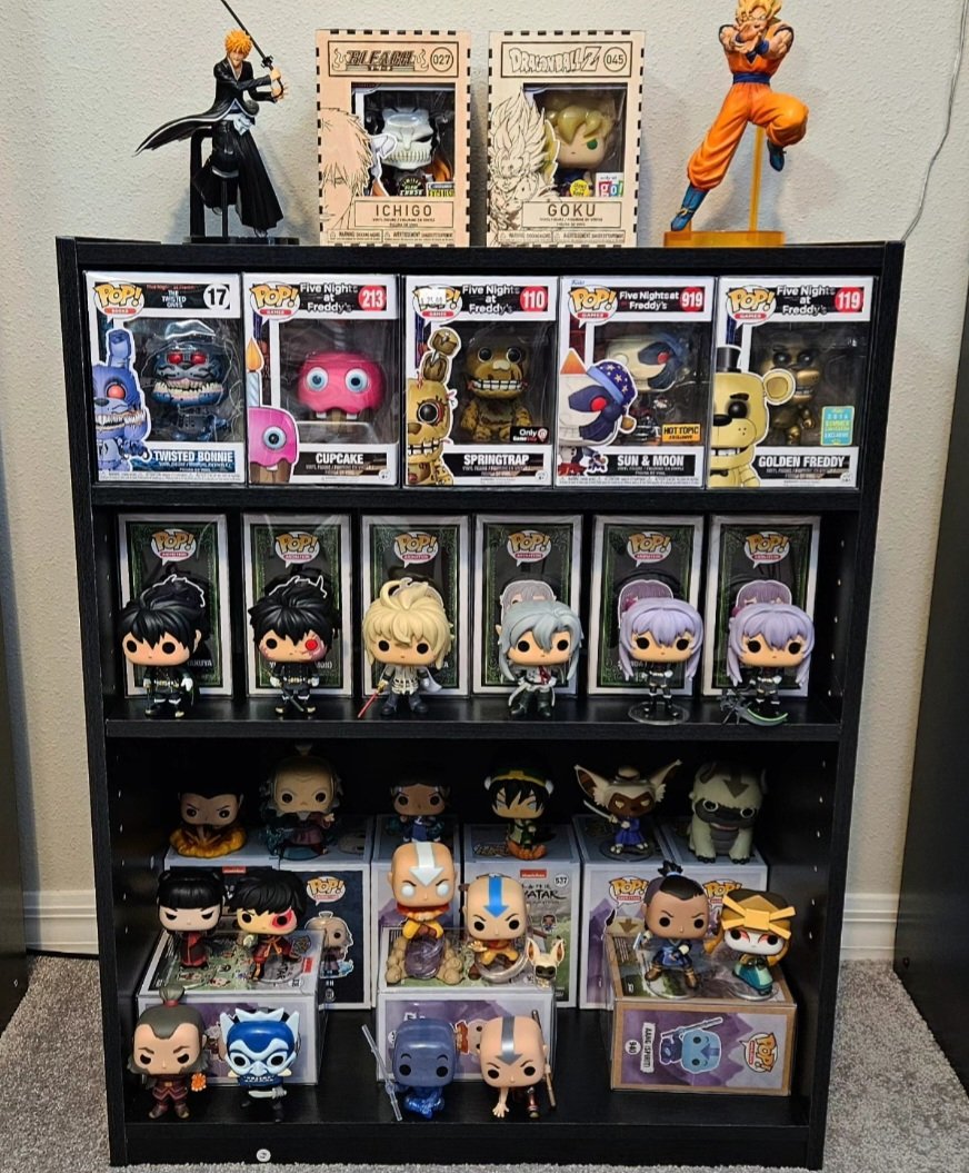 Long Overdue to fill the space there with more of my collection 👏
-
#funko #funkopop #funkopopcollection #funkoaddict #funkopops #funkocollector #anime #manga #funkofamily #skittlerampage #dragonball #bleach #fnaf #fivenightsatfreddys #avatarthelastairbender