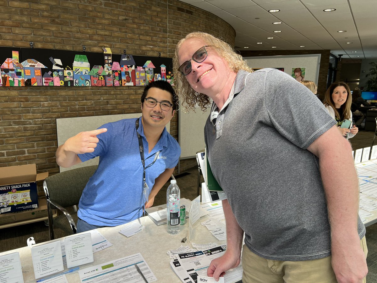 The #KentisdAI Summit brings people together. So glad to be representing the <a href="/REMCAssociation/">REMC Association</a> and <a href="/kentisd/">Kent ISD</a> STEM table!