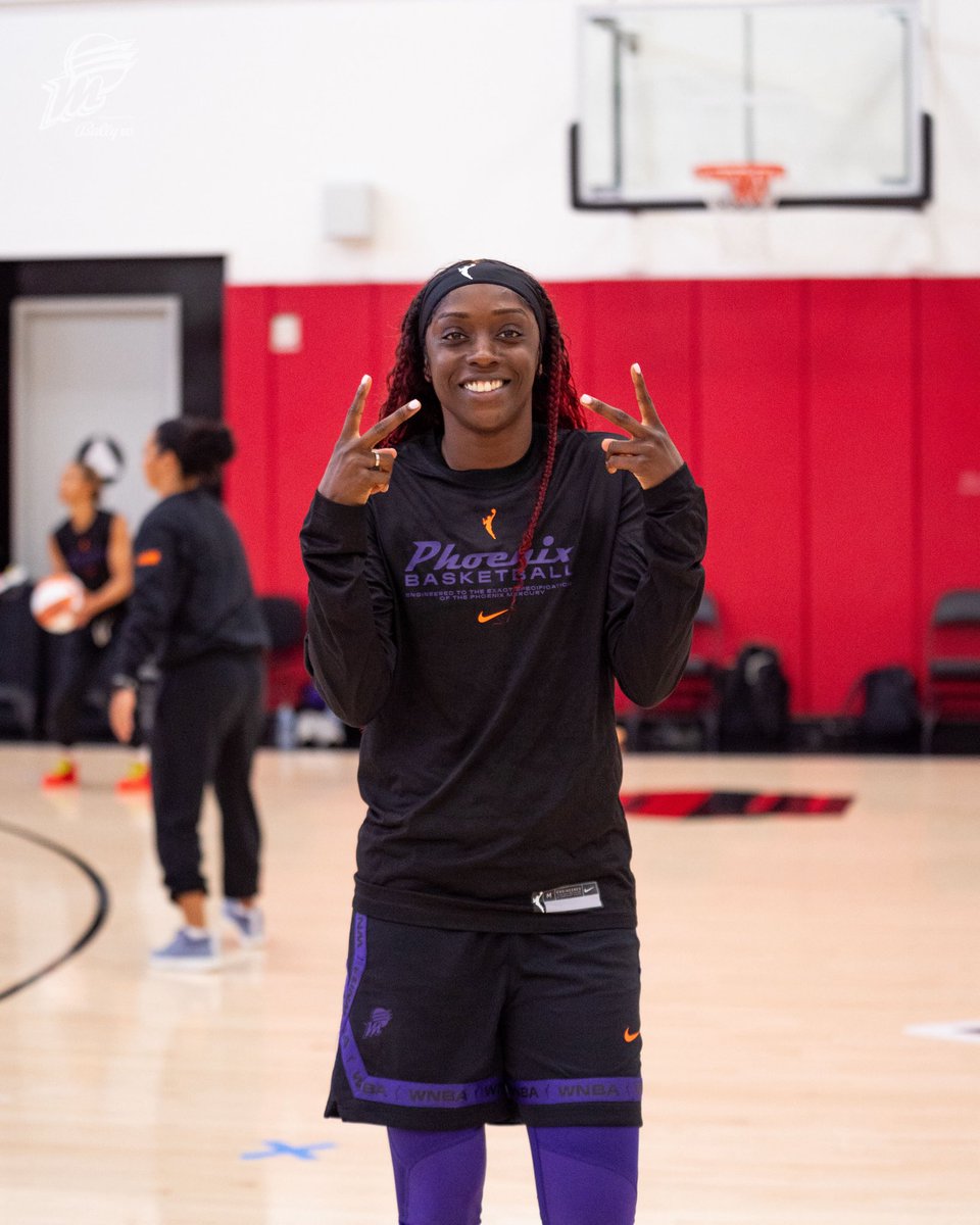 just a reminder, kahleah freakin’ copper is on the phoenix mercury