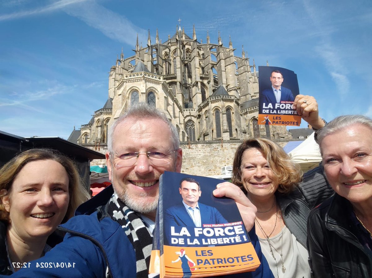 @jfpoisson78 @f_philippot Les militants Patriotes en tractage sur le marché du Mans avec Brigitte Dujardin responsable départementale de Via de la Sarthe. #LEuropeÇaSuffit 🇲🇫 #Le9JuinJeVoteLesPatriotes 🧡🕊️ Coalition des Souverainistes #FREXIT,#Libertés,#Paix ET des Résistants #Europeennes2024