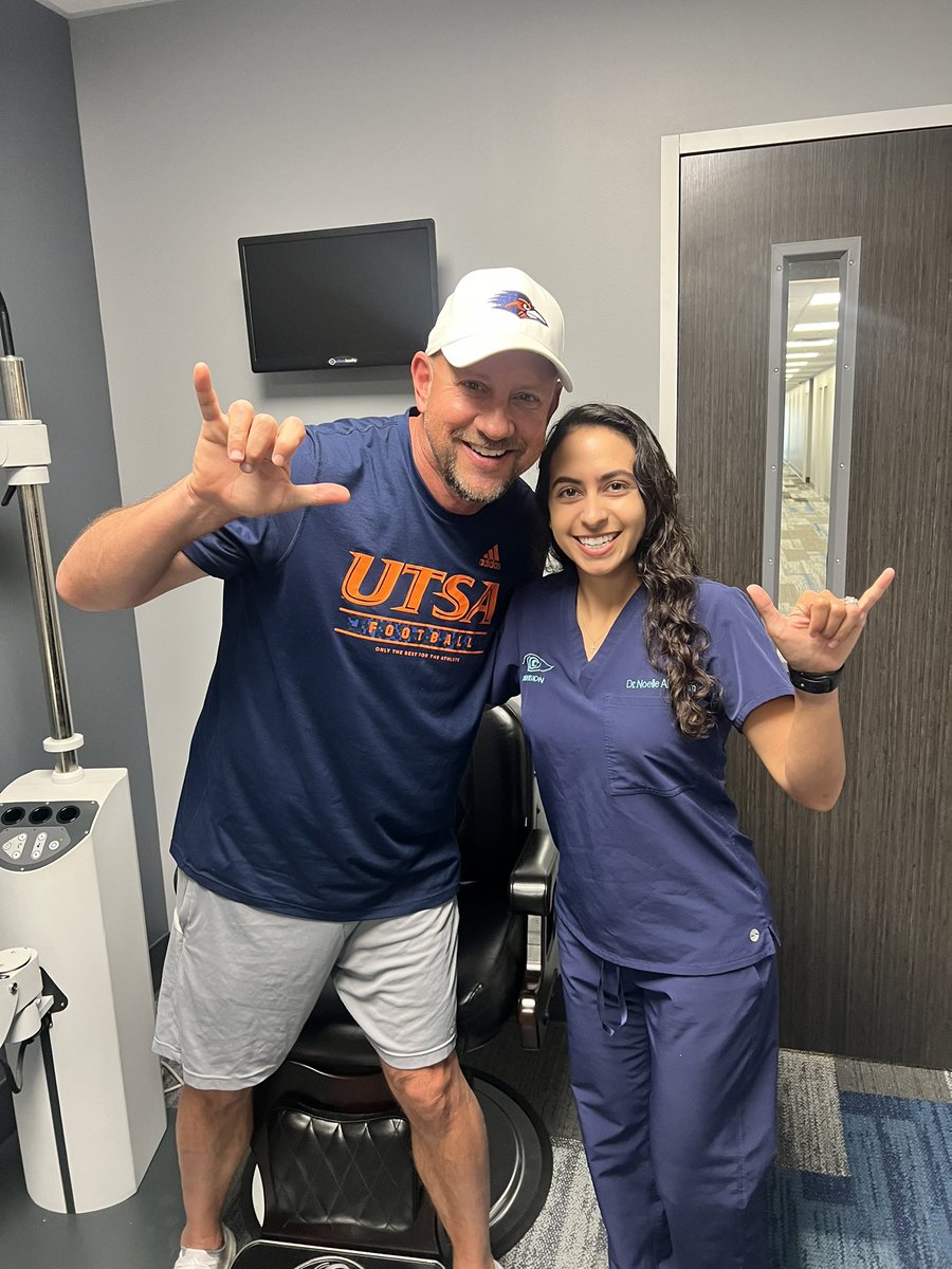One week checkup @PNuVision and found out we had some @UTSAFTBL fans and doctors taking care of me. My new eyes and the procedure just too good to be true.