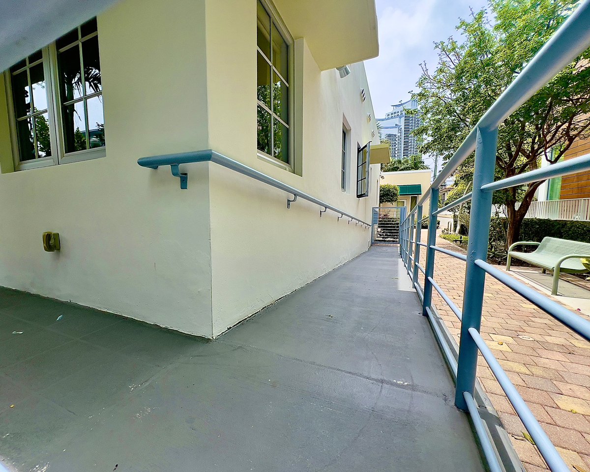Despite what ableists say, quality affordable/accessible housing can be created economically on a small scale. Miami Beach’s Henderson Court retrofitted 1937 structures into ADA compliant senior housing — while restoring Art Deco features. #DisabilityInclusion #UniversalDesign