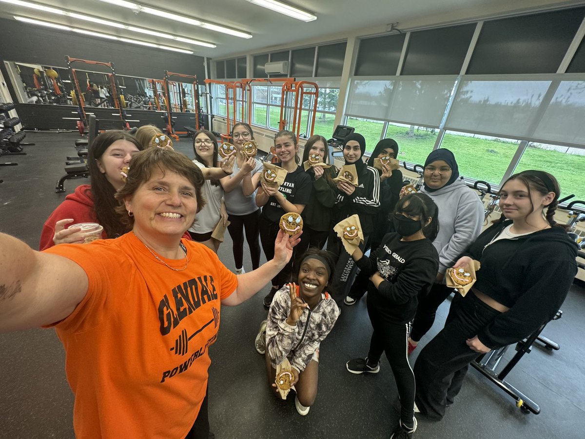 SMILE 😊 cookies for my fantastic fitness class!  ⁦@Glendale_HWDSB⁩ #smilecookies