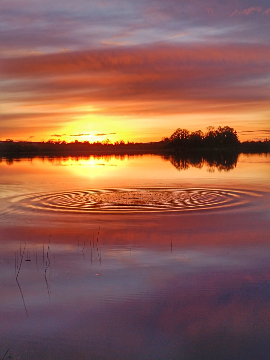 Round we go heel to the toe dancing a reel in the flickering light, thanks Christy.  #Fermanagh #LoughErne