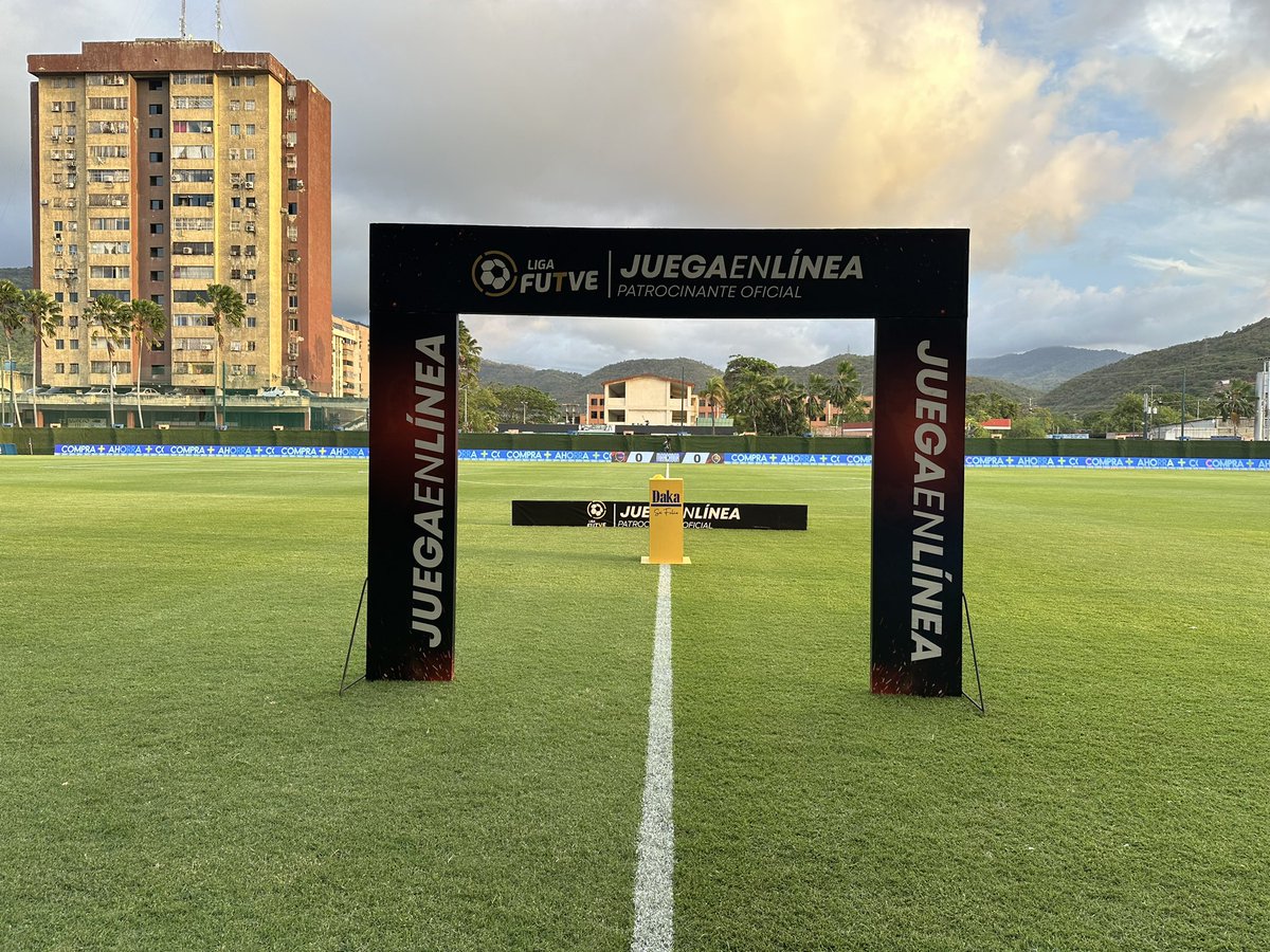 La que me gusta / La que me escribe