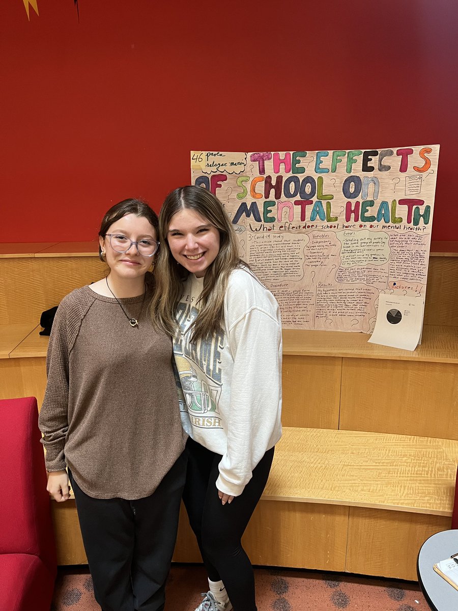 SukaloTracy's tweet photo. My ap biology students spent the semester helping coach their “freshmen buddies” through their inquiry fair projects.  Today they presented and did an awesome job. Great work Mr. Mozden.  Your kids were impressive @AndrewHS_d230 @jameholt31 https://t.co/QrF1e8Hnyr