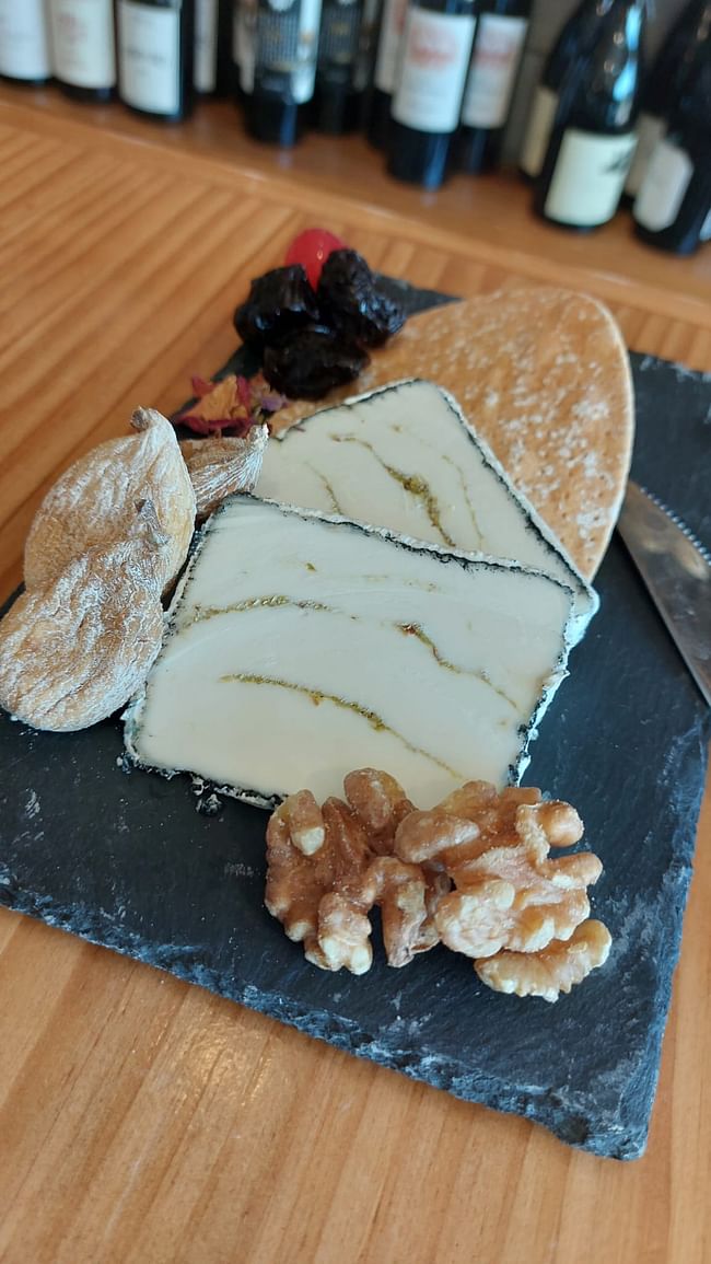 #トレド 県ラ・ハラ地域の絶品チーズ「ネベリート」🧀

国内のチーズコンクールで入賞歴も✨ 

ヤギの生乳で作るなめらかでクリーミーな味わいのフレッシュチーズです😋

#スペイン に行ったらぜひ試してみて🍷

👉bit.ly/49956k8

#VisitSpain #SpainGastronomy @SaboreaEspana