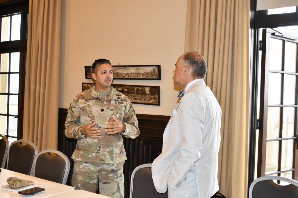 LTC Sheppard and his USC counterpart LTC Polk recently attended the LA Army Leader Forum, a great opportunity to share info about our programs and meet with other local military and civic leaders. Thank you to LTC Hindert and his team for organizing!