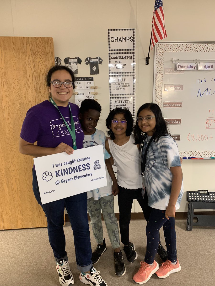 What a sweet surprise to be awarded a kindness sign @BryantElem 🪧 thank you to my fourth grade kindness crew peeps! 💚💙🖤❤️ #bengalpride #kindness
