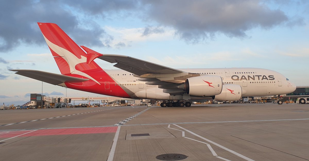 @jasonlanesplanes Qantas Airbus A380-842 VH-OQD Heathrow Airport 29-3-2024