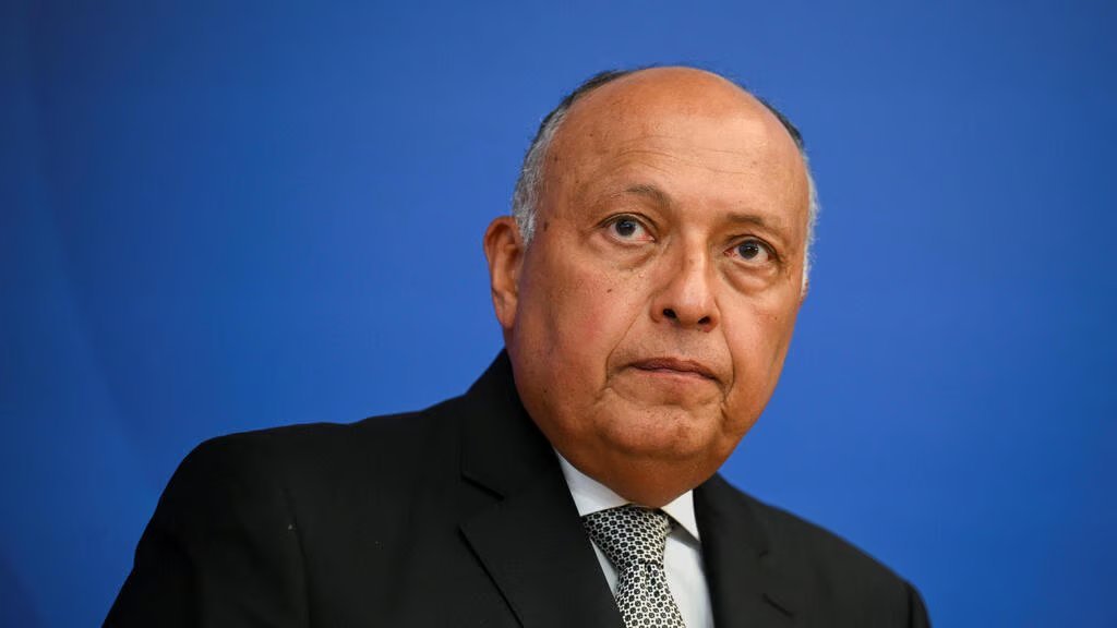 Mısır Dışişleri Bakanı Sameh Shoukry, rehine anlaşmasına ilişkin görüşmelere değinerek, Riyad'daki ekonomik forum toplantısında 'masadaki teklifle ilgili nihai kararı bekliyoruz' dedi. 'Masadaki teklife dair umudumuz var'.