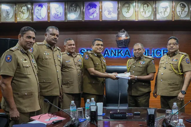 Recommendations on delays in disciplinary action in #SriLanka police handed over to police chief Deshabandhu Tennakoon, who is yet to be disciplined as directed by the supreme court over violating the fundamental rights of a detainee through illegal arrest, detention and torture.