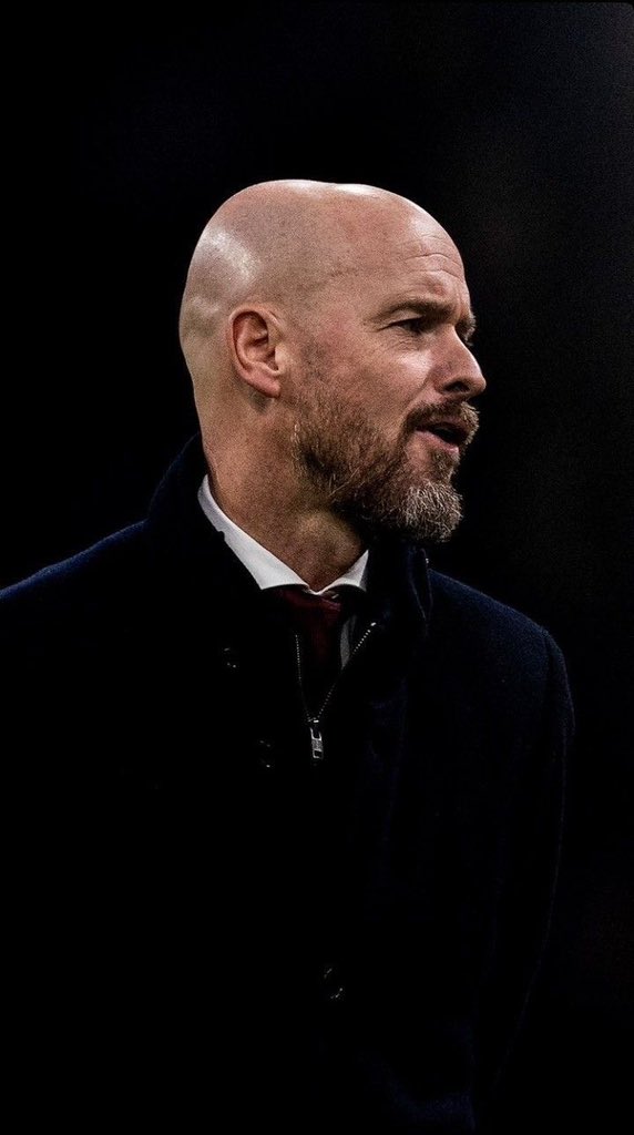 This is just a friendly reminder that Erik ten Hag once held the record for the most wins in Europe's top 5 leagues during the previous season. Man United: 31 Barcelona: 27 Man City: 27 Napoli: 27 Now, imagine if he were still at Ajax: ●Bayern Munich would…