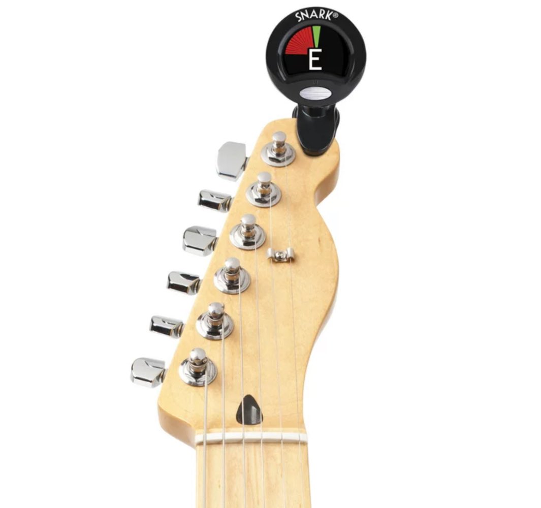 Do you leave your tuner on the headstock during your performance? #GuitarLover