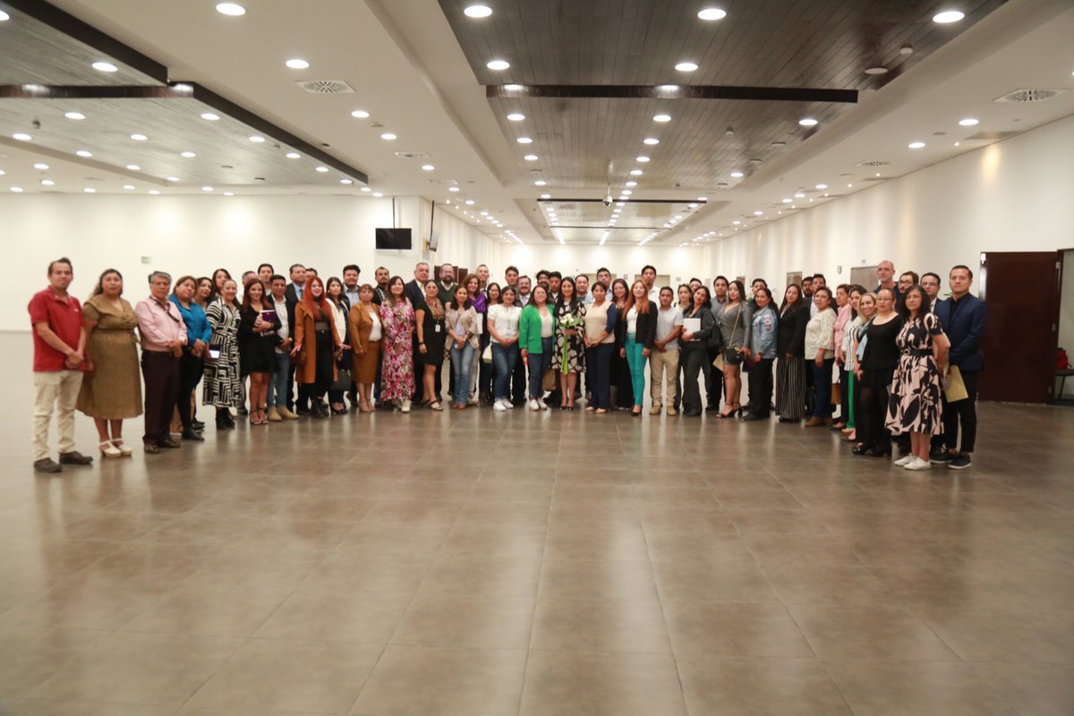 Hoy nuestra titular llevó a cabo una reunión de trabajo con Directores de Cultura del #EstadoDeMéxico y un encuentro de Cronistas municipales, quienes se dieron cita en el Centro de Convenciones del Estado de México.