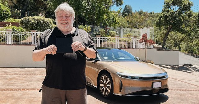 Did you know this legend @stevewoz owns a @LucidMotors. What an amazing engineer buying the best mechanically engineered car. #ev

Came up on my @apple photo feed. Must have saved a screenshot to my library at some point. 

photo credit lucid.