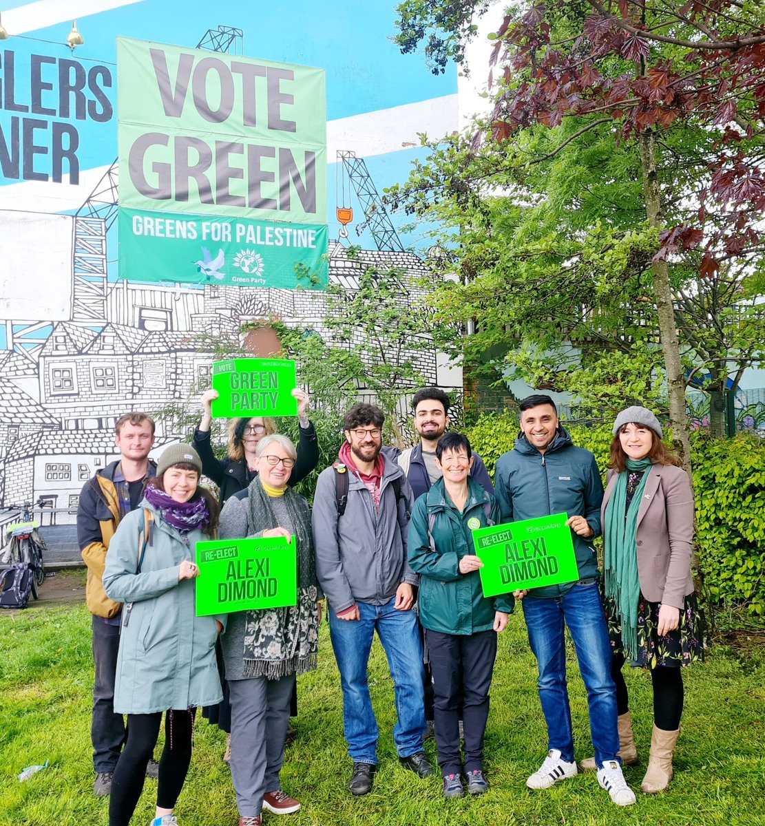 Thanks to @natalieben for your help campaigning on Sunday 💚 With only a few days to go, every vote counts in #Sheffield ✊️ Please cast your 2️⃣ votes for @TheGreenParty on Thursday 2nd May 🗳💚🍉