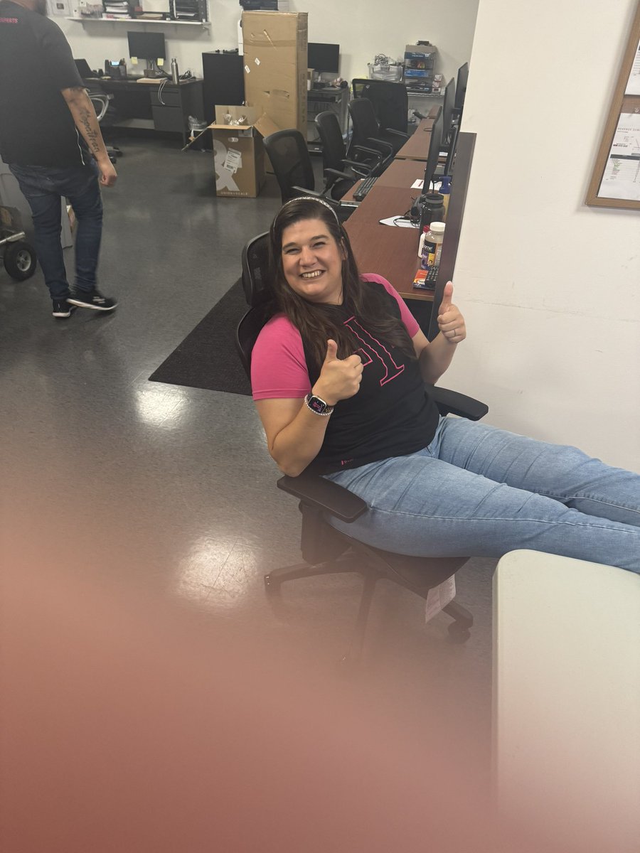 When you show up to your local office and store with a project 💁🏻‍♀️ 
Shoutout to SrM Yousaf Butt and RSM Vivencio Gimbal for helping me (and by help I mean entirely) build my new ergonomic office chair!!! Bonus to see SiS Manager Joe Rota welcome in his new MA  #OneTeamTogether