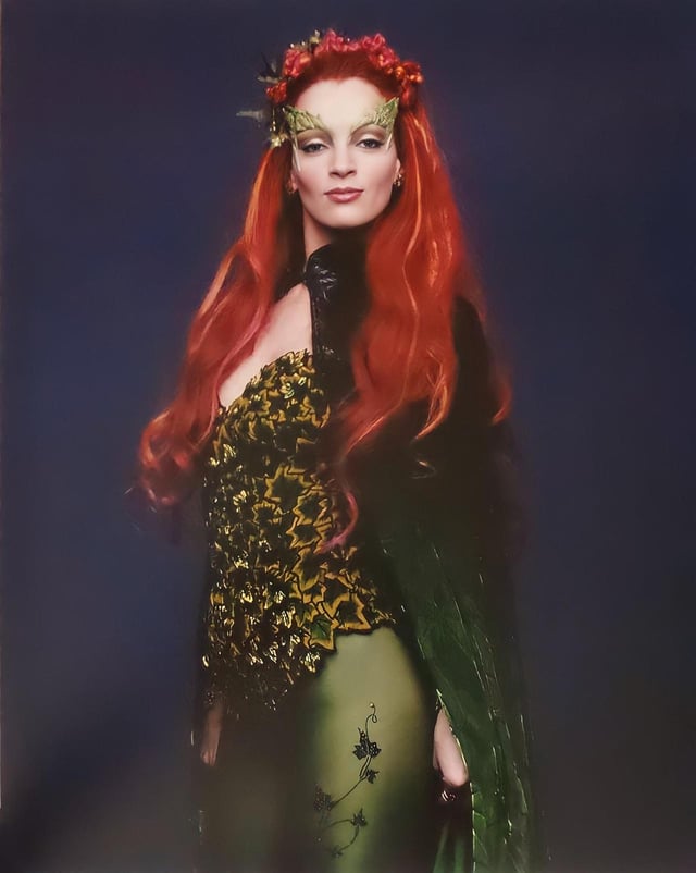 #HappyBirthday to @umathurman, #BatmanandRobin's own Poison Ivy! As we begin the countdown to the 35th anniversary of #MichaelKeaton & #TimBurton's epic pairing!  #MichellePfeiffer #JackNicholson #Batman1989 #PoisonIvy #UmaThurman