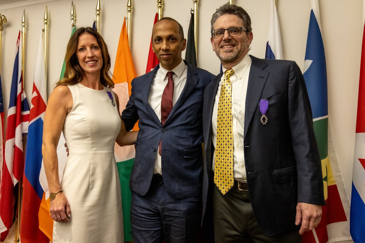 Congratulations to Myrtle Place Elementary School Principal Catherine Bricelj and <a href="/ULLafayette/">University of Louisiana at Lafayette</a> Professor of History Jordan Kellman, who were awarded the Palmes Académiques at the <a href="/CentreIntLaf/">Lafayette International Center</a> in #Lafayette for their relentless work in favor of French in Acadiana! #LâchePas 👏