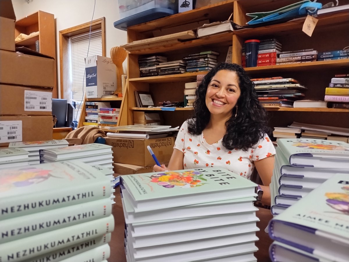 Look who stopped by ahead of tomorrow's event! Square Books is delighted to be having Aimee Nezhukumatathil for the celebration and launch of her new book, Bite by Bite, at 5:30PM at Off Square🥭 We hope to see you then!