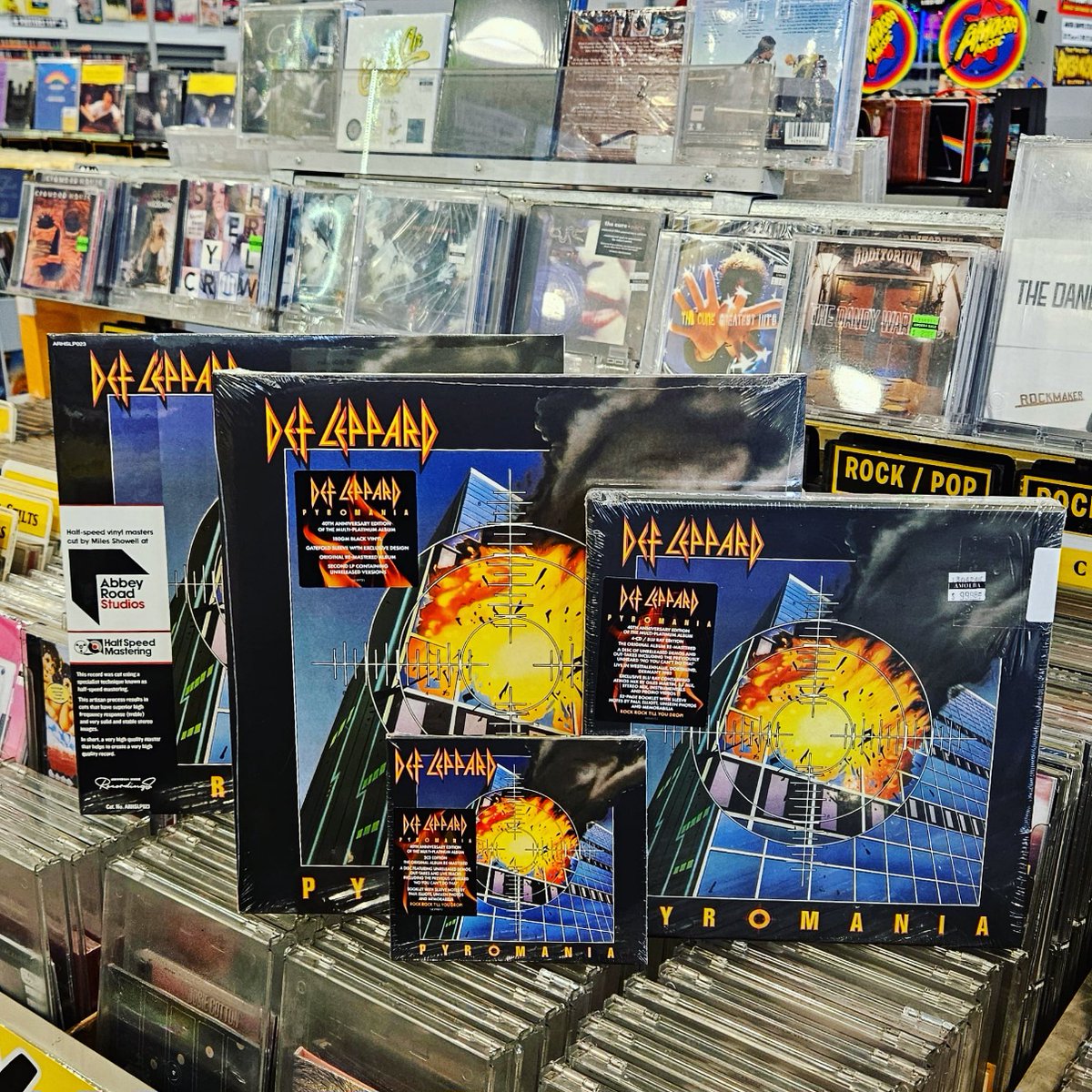 .@DefLeppard's 'Pyromania' was expanded & reissued for its 40th anniversary with unreleased demos, outtakes & live tracks! It's available on deluxe 2CD, deluxe 2LP, and super deluxe 4CD + Blu-ray. Also been pressed on half-speed mastered 1LP.

Get it here: bit.ly/2usej3q