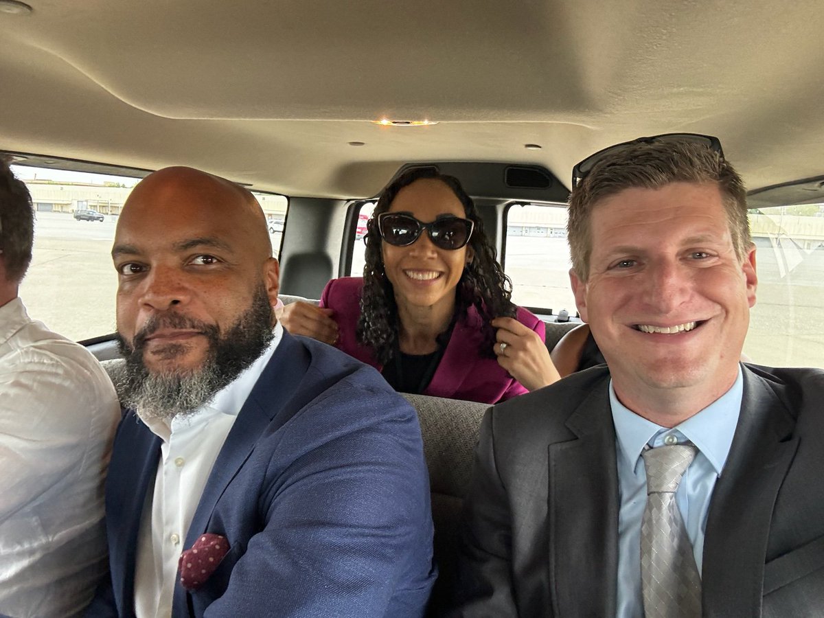 Nine years ago, while covering Hillary Clinton's presidential campaign, I met a cool reporter named Greg on the press bus during a visit to Georgia. We stayed in touch! Here we are today in Atlanta in the back of a press van, now covering VP Harris. 😎