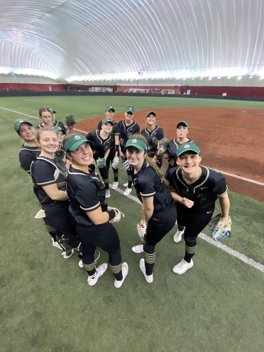 Thank you <a href="/BSUBeaversSB/">Bemidji State Softball</a> and <a href="/JPetersen23/">Jordan Petersen</a> for allowing me to be apart of another season as a Beav this time as a coach. I could not have asked for a better group for my first year as a college coach! I love this team and these girls❤️#rollbeavs